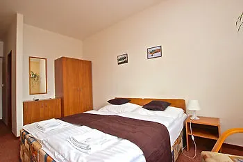 Alpin Avion Hotel Prague